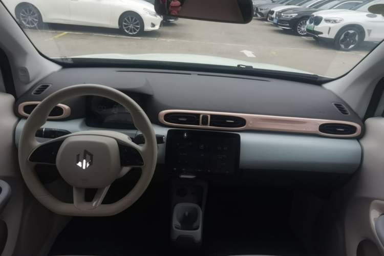 Used Leapmotor T03 2024 403 Comfort Edition Center Console