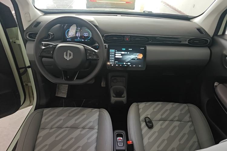 Used Leapmotor T03 2024 403 Comfort Edition Center Console
