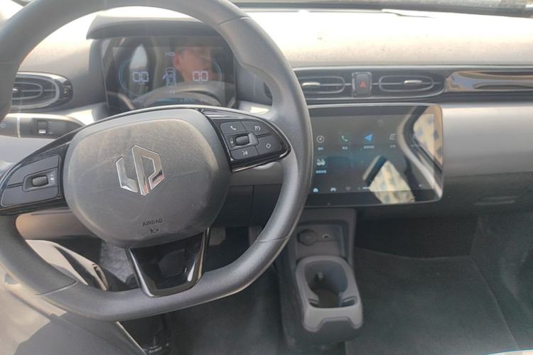 Used Leapmotor T03 2024 403 Comfort Edition Center Console