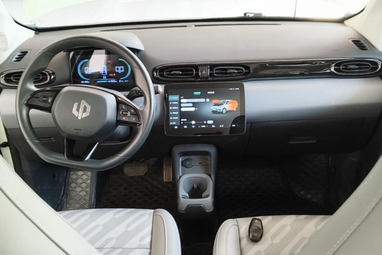 Used Leapmotor T03 2024 403 Comfort Edition Center Console