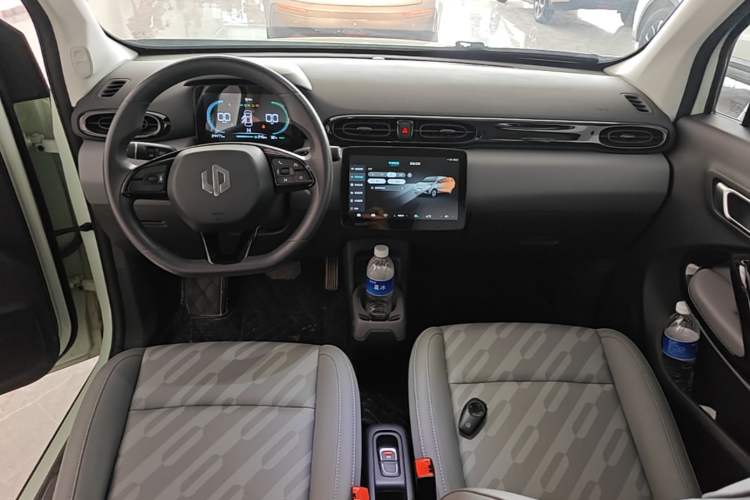 Used Leapmotor T03 2024 403 Comfort Edition Center Console