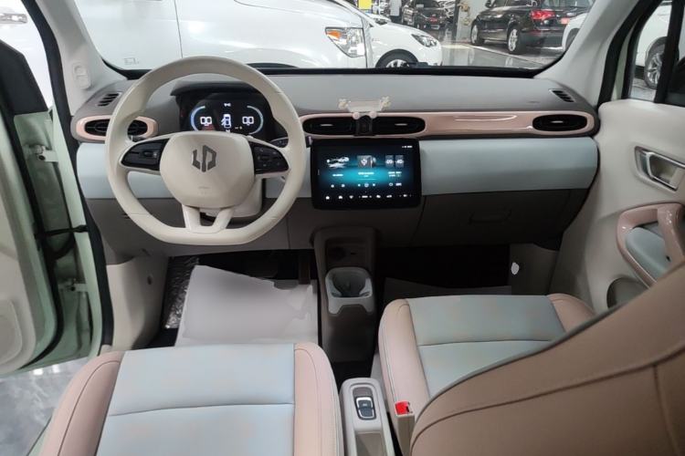 Used Leapmotor T03 2024 310 Comfort Edition Center Console
