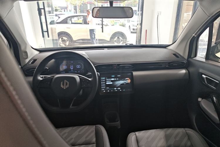 Used Leapmotor T03 2024 403 Comfort Edition Center Console