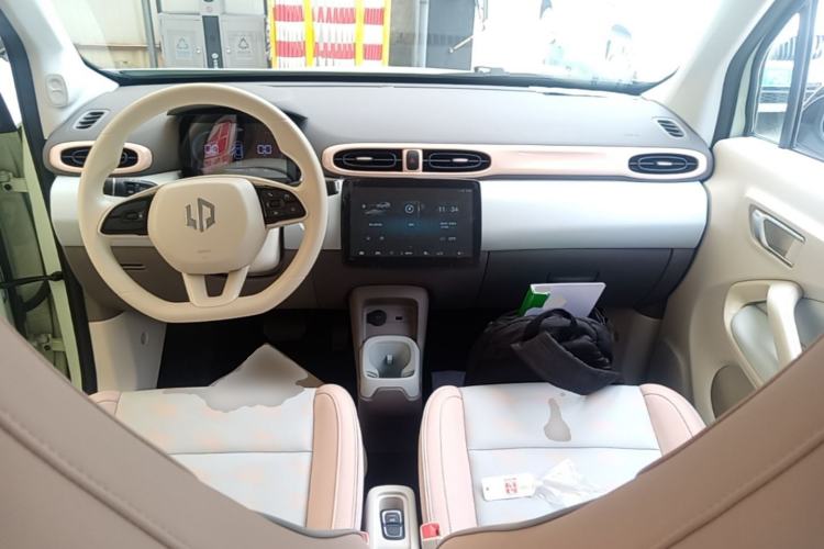 Used Leapmotor T03 2024 403 Comfort Edition Center Console