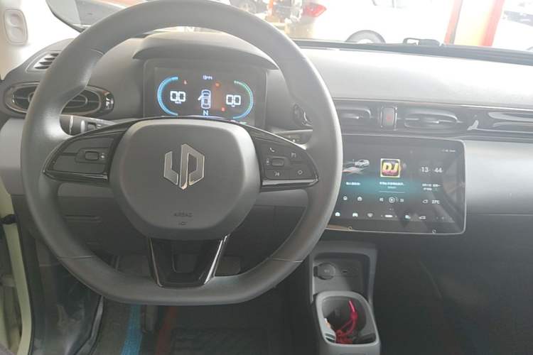 Used Leapmotor T03 2024 403 Comfort Edition Center Console