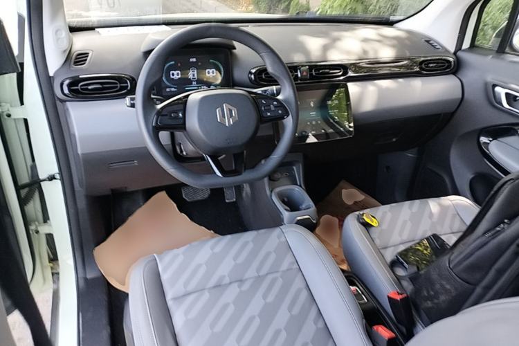 Used Leapmotor T03 2024 403 Comfort Edition Center Console