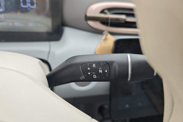 Used Leapmotor T03 2024 310 Comfort Edition Gear Lever
