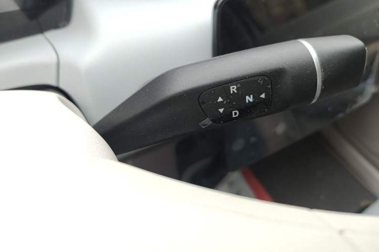 Used Leapmotor T03 2024 310 Comfort Edition Gear Lever