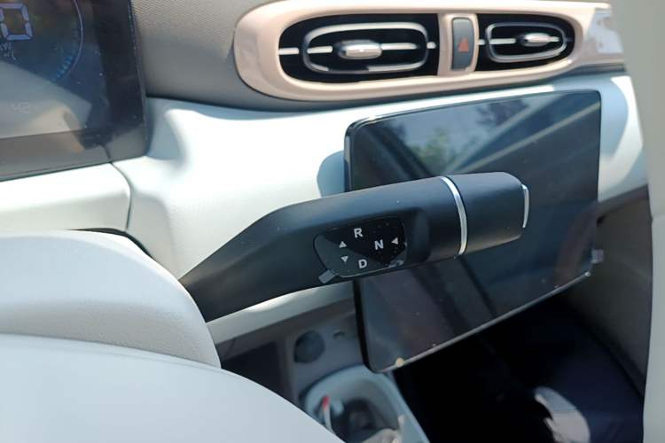 Used Leapmotor T03 2024 310 Comfort Edition Gear Lever