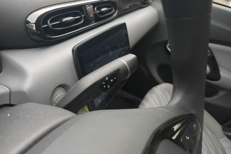 Used Leapmotor T03 2024 403 Comfort Edition Gear Lever