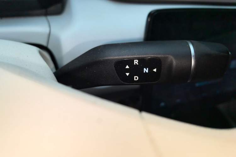 Used Leapmotor T03 2024 310 Comfort Edition Gear Lever