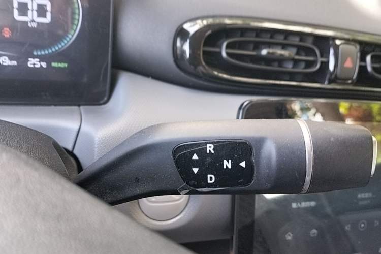 Used Leapmotor T03 2024 403 Comfort Edition Gear Lever