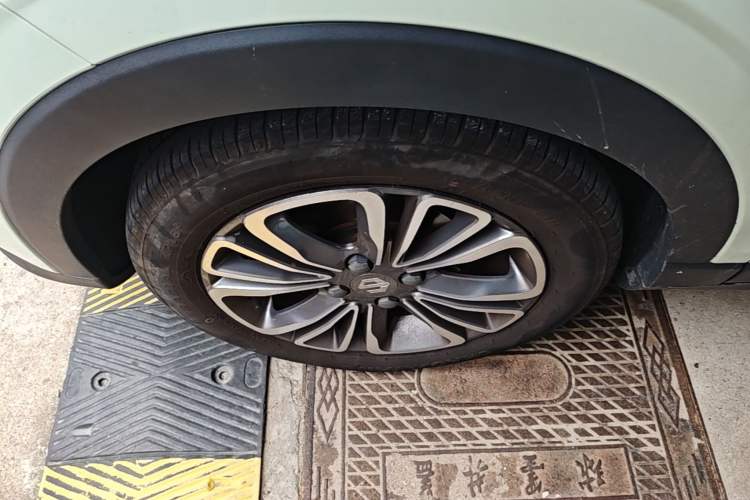Used Leapmotor T03 2024 310 Comfort Edition Left Front Wheel Hub