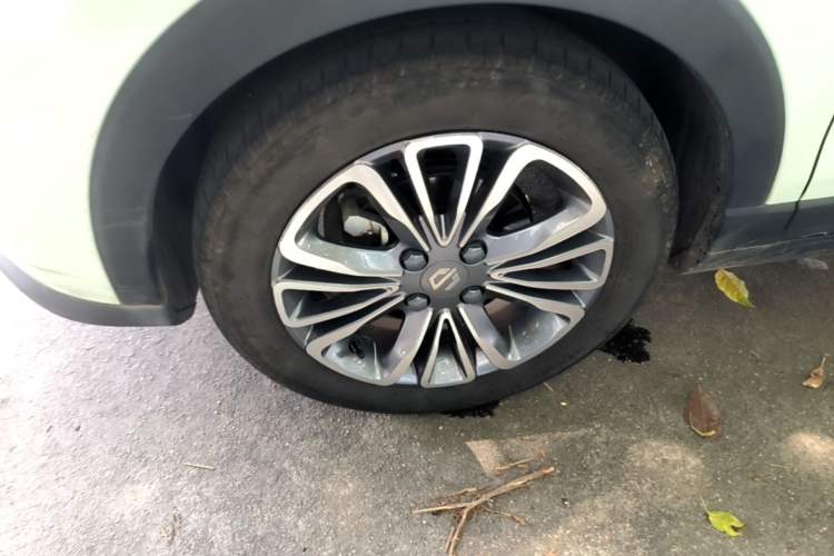 Used Leapmotor T03 2024 310 Comfort Edition Left Front Wheel Hub