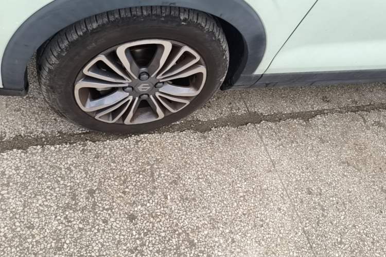 Used Leapmotor T03 2024 310 Comfort Edition Left Front Wheel Hub