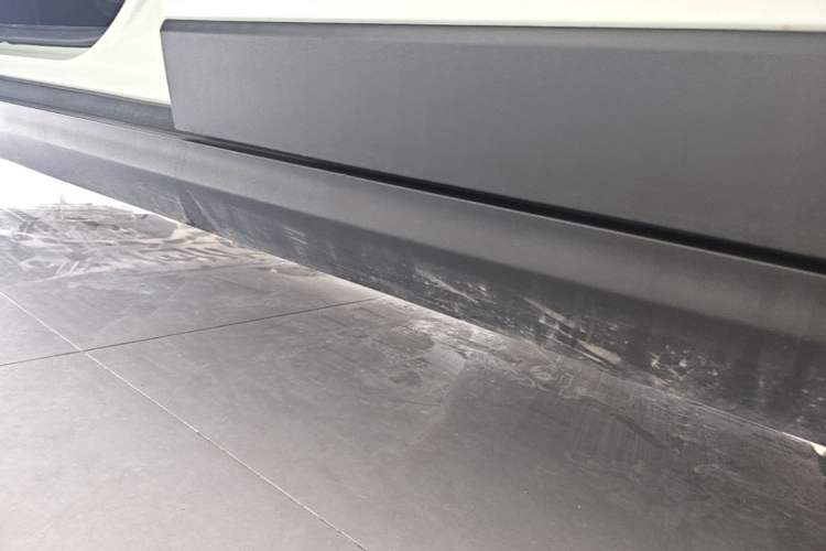 Used Leapmotor T03 2024 403 Comfort Edition Left Side Sill
