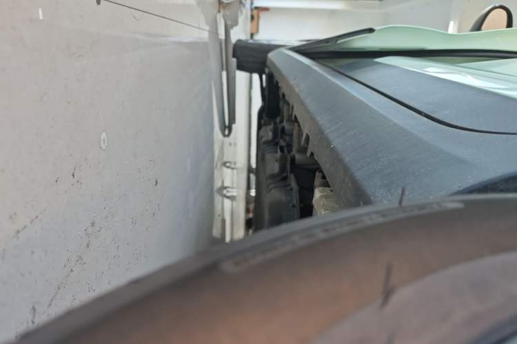 Used Leapmotor T03 2024 200 Lite Edition Left Side Sill