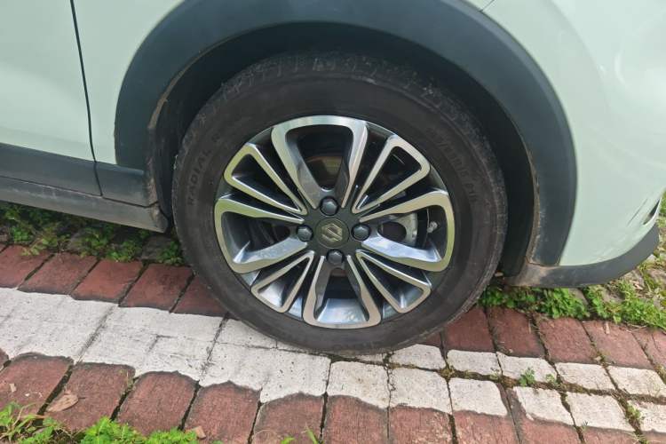 Used Leapmotor T03 2024 310 Comfort Edition Right Front Wheel Hub