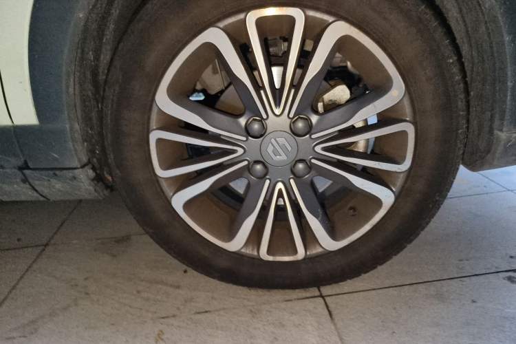 Used Leapmotor T03 2024 403 Comfort Edition Right Front Wheel Hub