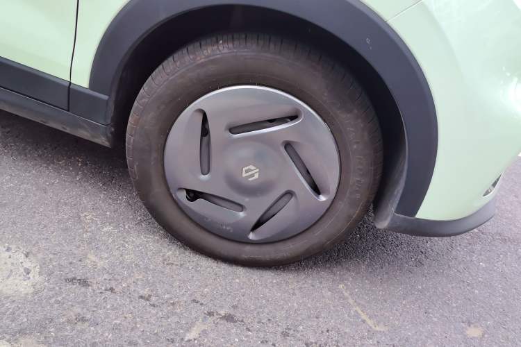 Used Leapmotor T03 2024 200 Lite Edition Right Front Wheel Hub
