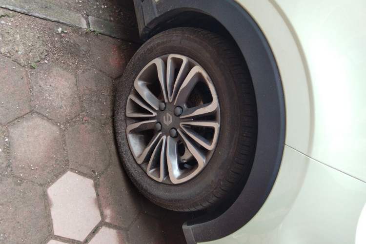 Used Leapmotor T03 2024 310 Comfort Edition Right Front Wheel Hub