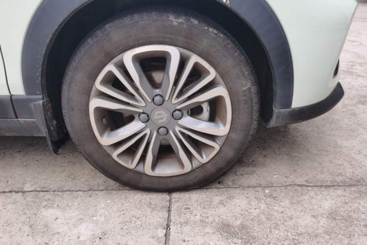 Used Leapmotor T03 2024 310 Comfort Edition Right Front Wheel Hub
