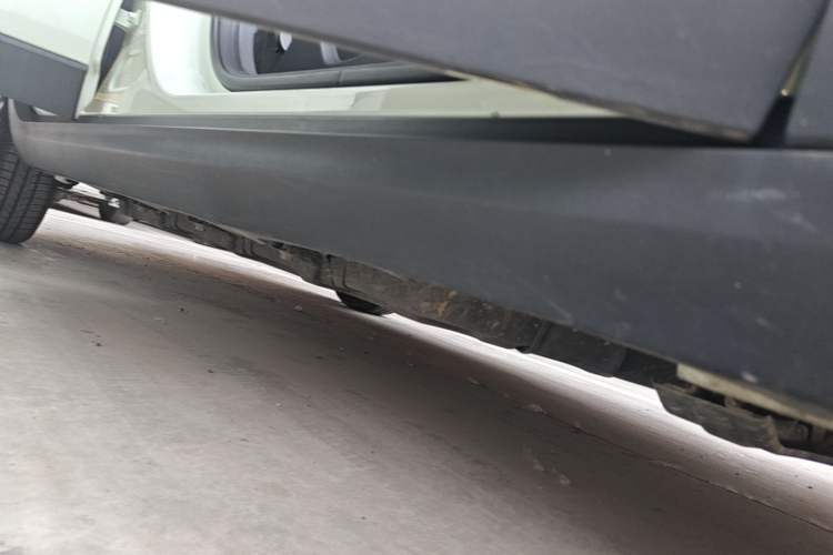 Used Leapmotor T03 2024 403 Comfort Edition Right Side Sill