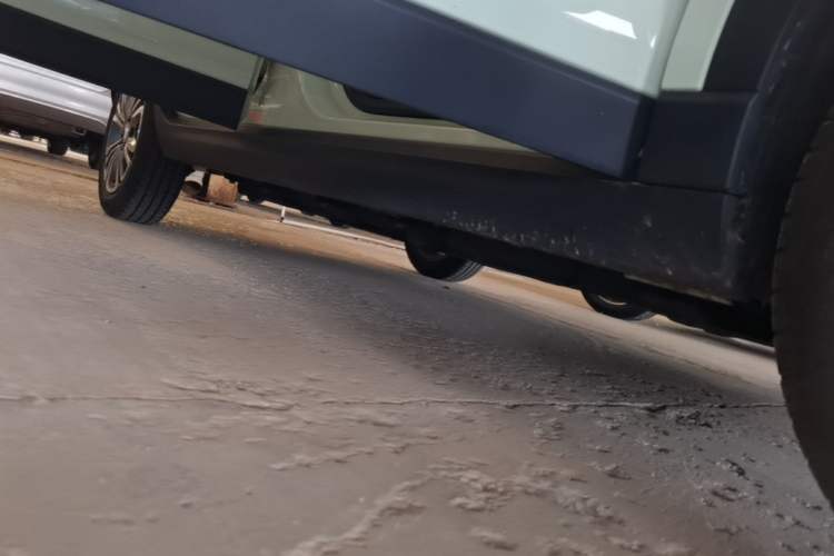 Used Leapmotor T03 2024 310 Comfort Edition Right Side Sill