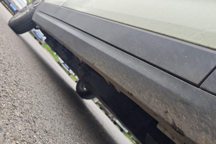 Used Leapmotor T03 2024 310 Comfort Edition Right Side Sill