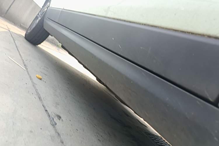 Used Leapmotor T03 2024 403 Comfort Edition Right Side Sill