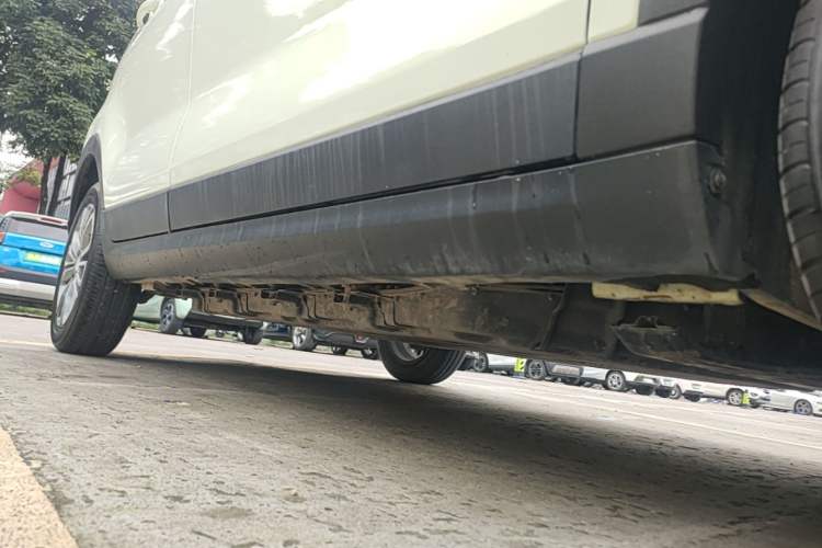 Used Leapmotor T03 2024 310 Comfort Edition Right Side Sill