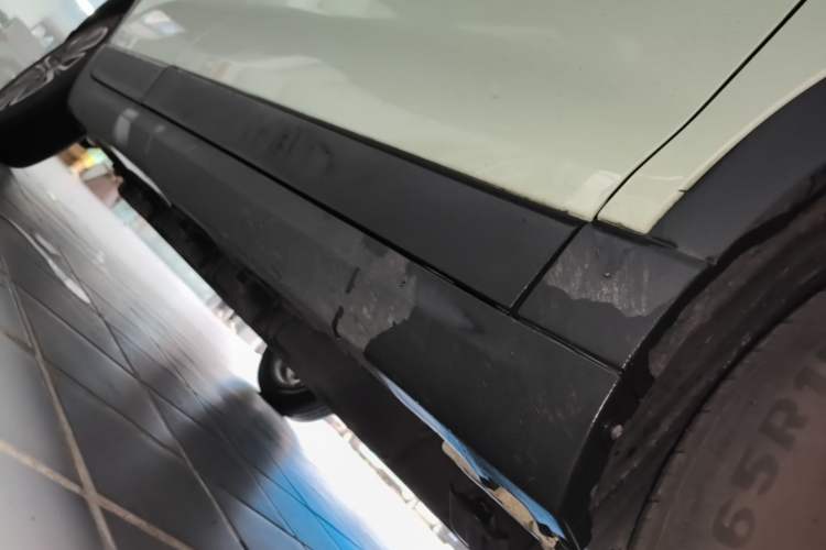Used Leapmotor T03 2024 403 Comfort Edition Right Side Sill