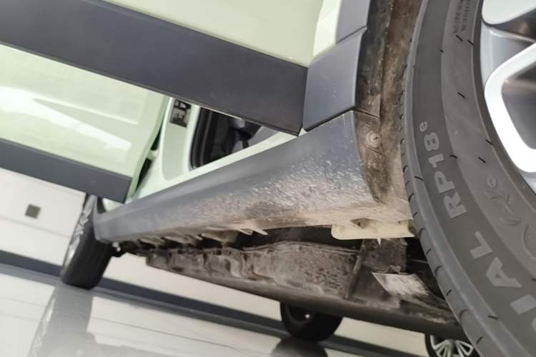 Used Leapmotor T03 2024 403 Comfort Edition Right Side Sill