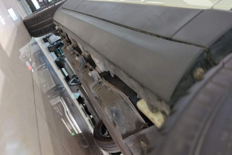 Used Leapmotor T03 2024 403 Comfort Edition Right Side Sill