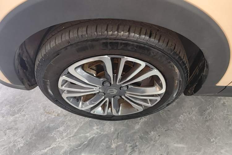 Used Leapmotor T03 2024 310 Comfort Edition Left Front Wheel Hub