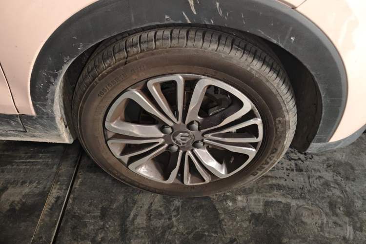 Used Leapmotor T03 2024 310 Comfort Edition Right Front Wheel Hub