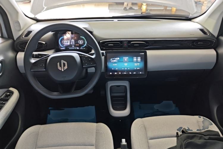 Used Leapmotor T03 2024 200 Lite Edition Center Console