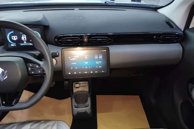 Used Leapmotor T03 2024 310 Comfort Edition Audio And AC Panel