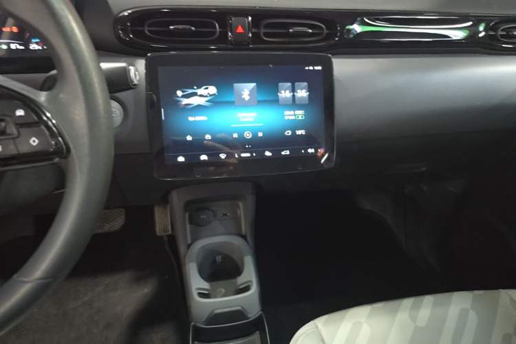 Used Leapmotor T03 2024 200 Lite Edition Audio And AC Panel
