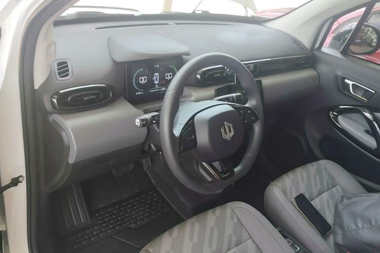 Used Leapmotor T03 2024 310 Comfort Edition Center Console