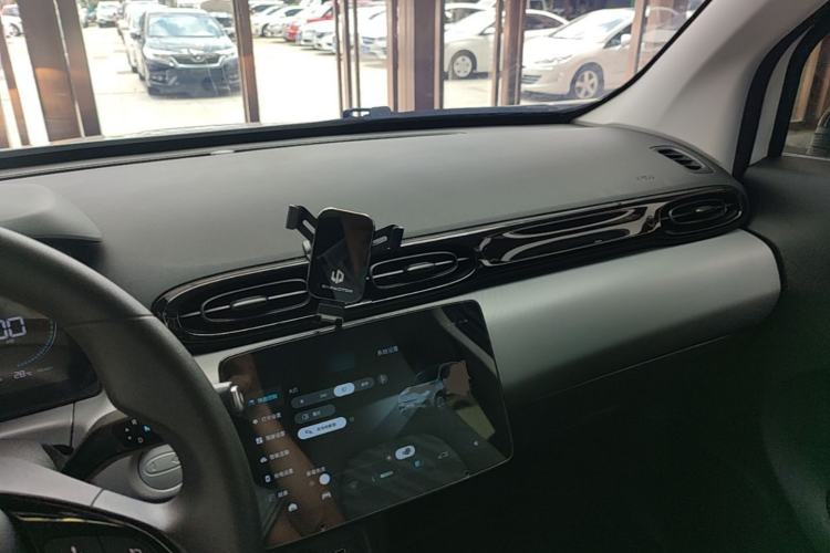 Used Leapmotor T03 2024 310 Comfort Edition Center Console