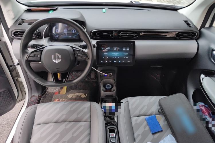 Used Leapmotor T03 2024 403 Comfort Edition Center Console