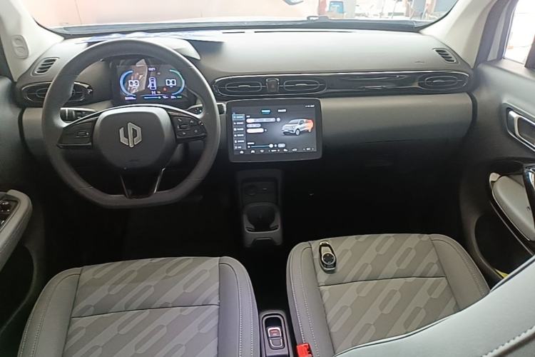 Used Leapmotor T03 2024 403 Comfort Edition Center Console