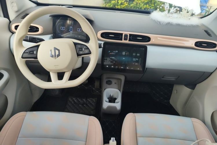 Used Leapmotor T03 2024 200 Lite Edition Center Console