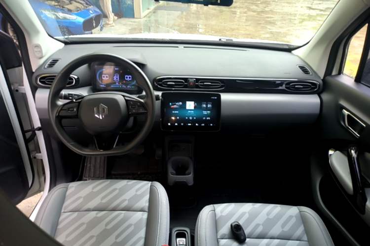 Used Leapmotor T03 2024 310 Comfort Edition Center Console