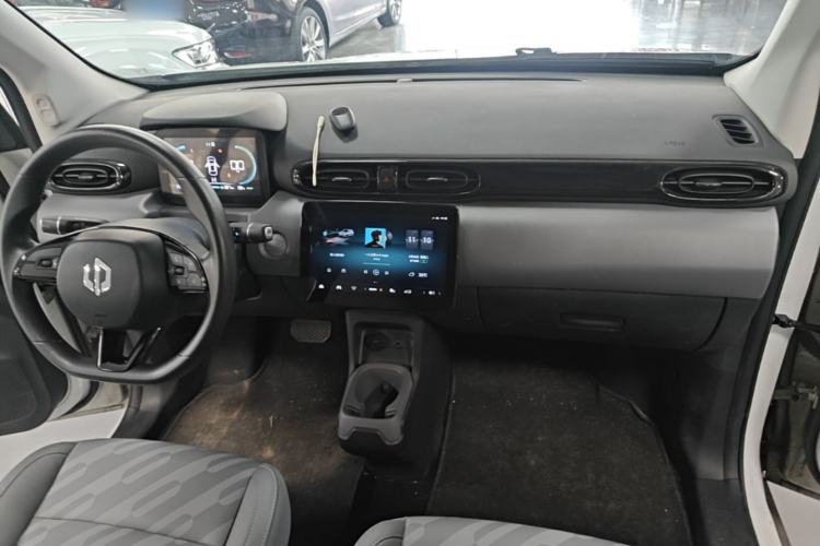 Used Leapmotor T03 2024 403 Comfort Edition Center Console