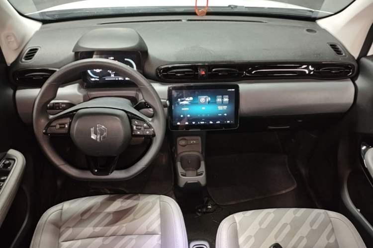 Used Leapmotor T03 2024 310 Comfort Edition Center Console