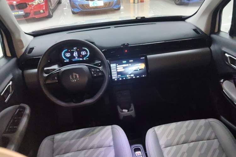Used Leapmotor T03 2024 403 Comfort Edition Center Console