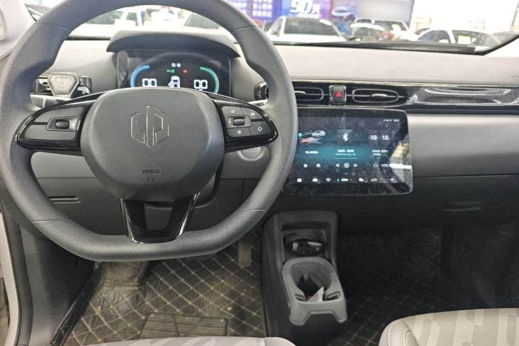 Used Leapmotor T03 2024 200 Lite Edition Center Console