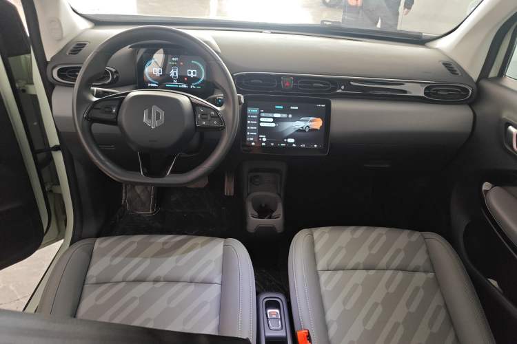 Used Leapmotor T03 2024 403 Comfort Edition Center Console